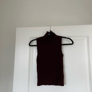 Zara maroon fitted sleeveless turtleneck top